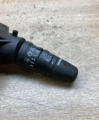 Nissan Primera Indicator stalk 25260AV610