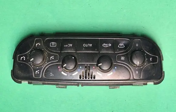 Mercedes-Benz C W203 Climate control unit A2098300085 9140010497 C120355