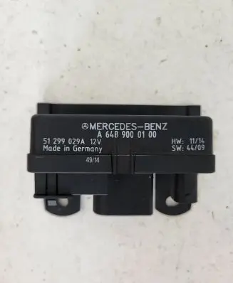 Mercedes-Benz E W211 Glow plug pre-heat relay A6489000100
