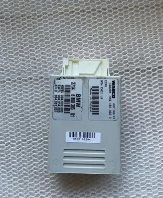 BMW 5 GT F07 Suspension control unit/module 6860385