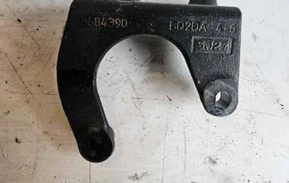 Volvo XC90 Front differential bracket 30684390