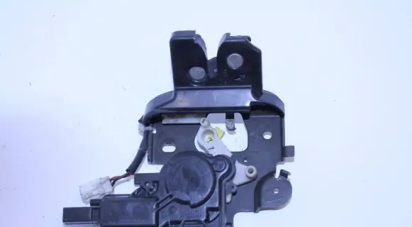 Mazda 3 II Tailgate/trunk/boot lock/catch/latch B6724