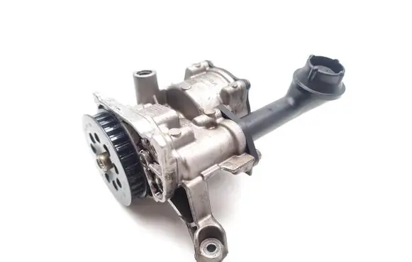 Volkswagen Golf Cross Oil pump 04L145208K