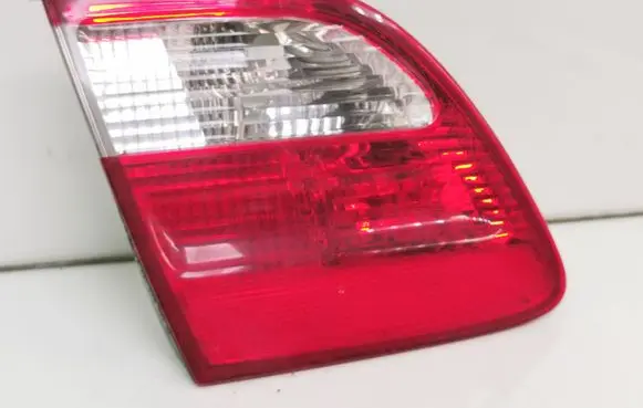 Mercedes-Benz E W211 Tailgate rear/tail lights A2118201364