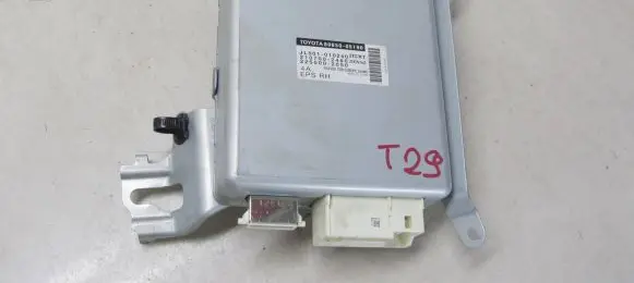 Toyota Avensis T270 Power steering control unit/module 89650-05190