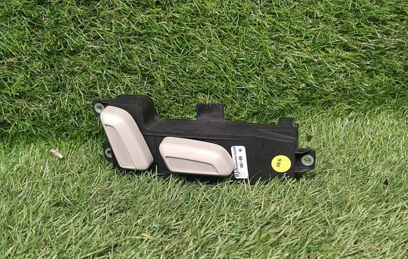 Audi Q7 4L Seat control switch 4L0959748