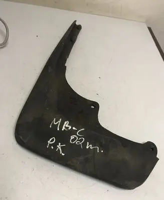 Mercedes-Benz C AMG W203 Front mudguard 