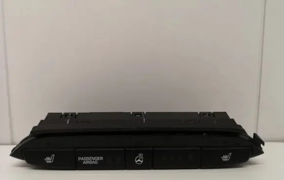 Hyundai i20 (GB IB) Seat heating switch