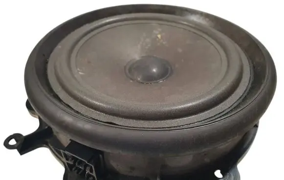 Audi A4 S4 B7 8E 8H Front door speaker 8E0035411