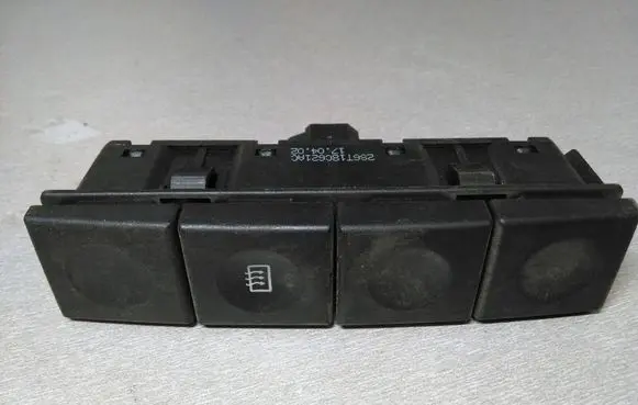 Ford Fiesta Windscreen/window heater switch 2S6T18C621AC