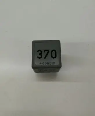 Seat Ibiza IV (6J,6P) Other relay 8D0951253