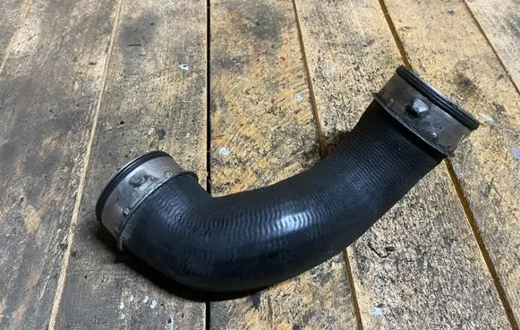 Mercedes-Benz CLK A209 C209 Intercooler hose/pipe A2095280382 2095280382