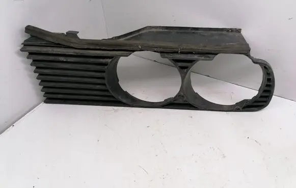 BMW 3 E30 Under headlight/headlamp trim 