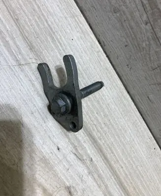Ford Transit Custom Fuel Injector clamp holder 