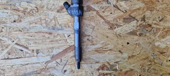 BMW 4 F36 Gran coupe Fuel injector 0445110743