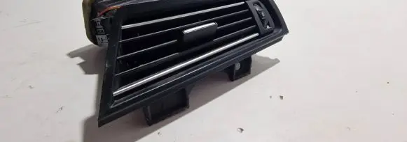 BMW 5 F10 F11 Dashboard side air vent grill/cover trim 9166890 0761810
