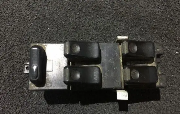 Mazda 626 Electric window control switch