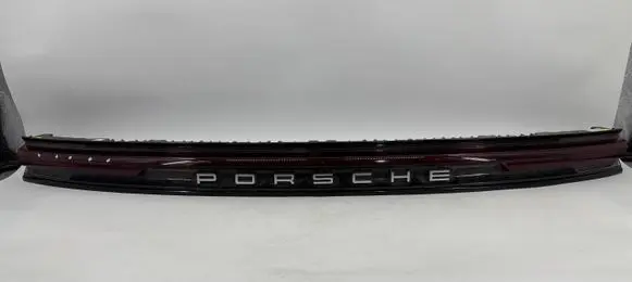 Porsche Cayenne (9Y0 9Y3) Tailgate rear/tail lights 9Y3945207AS K9K1918