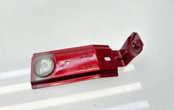 Cupra Formentor Fender mounting bracket 5FF821327