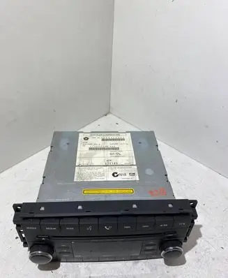 Chrysler Sebring (JS) Radio/CD/DVD/GPS head unit 05064127AJ 153282KHZ 05979Z02A