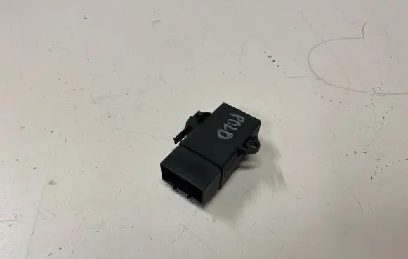 Volkswagen Polo V 6R Seat heating relay 6R0959772A