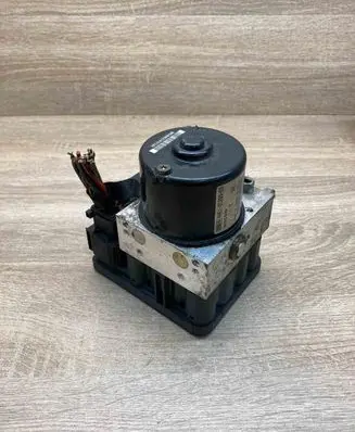 Volvo V50 ABS Pump 30672504A 4N512C25EB
