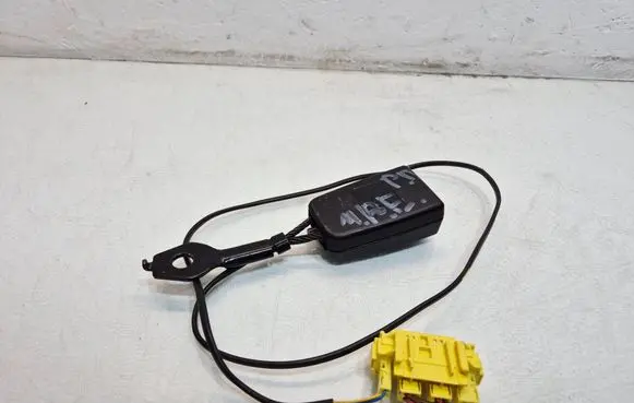 Mercedes-Benz C W204 Front seatbelt buckle A2048602469