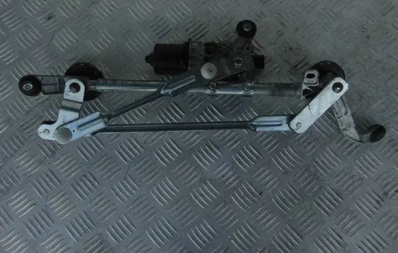 Nissan Leaf II (ZE1) Front wiper linkage and motor