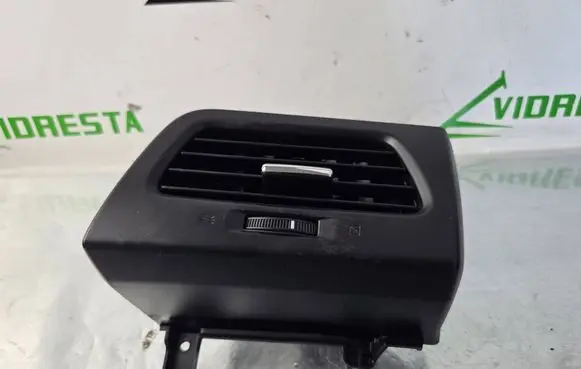 Dashboard side air vent grill/cover trim