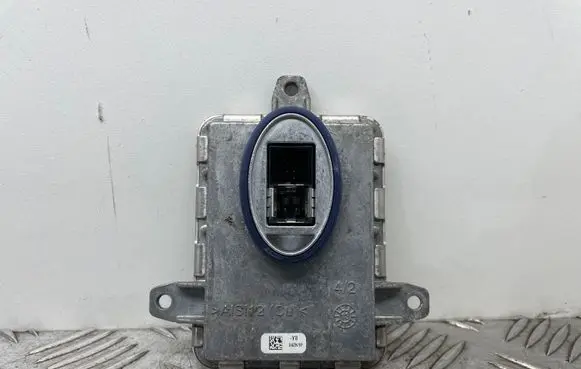 BMW 3 F30 F35 F31 Headlight ballast module Xenon 7296090 130732931700