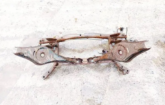 Volkswagen Touran I Rear subframe 