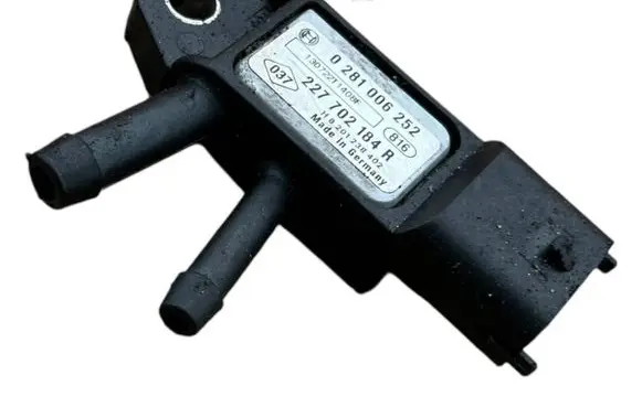 Nissan Qashqai Exhaust gas pressure sensor 0281006252 227702184R 130722T1408F
