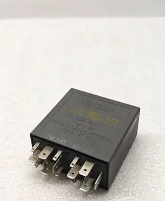 Volkswagen PASSAT B5.5 Window wiper relay 1J0955531 5WK1045