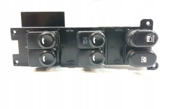 Hyundai i30 Quarter vent window switch 935702L010