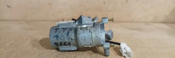 Toyota Yaris Ignition lock 45020521