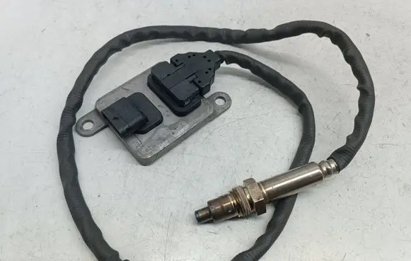 Mercedes-Benz ML W166 Lambda probe sensor A0009055812 0009055812