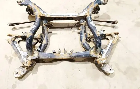 Volkswagen Touareg I Rear subframe 