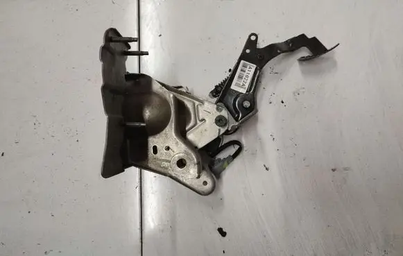 Peugeot 207 Clutch pedal 