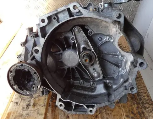 Volkswagen Golf V Manual 6 speed gearbox GVV