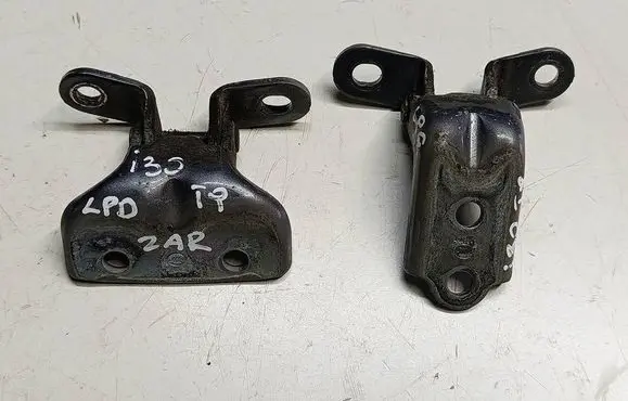Hyundai i30 Front door hinge set AWF0A2F1