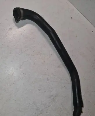 Coolant pipe/hose