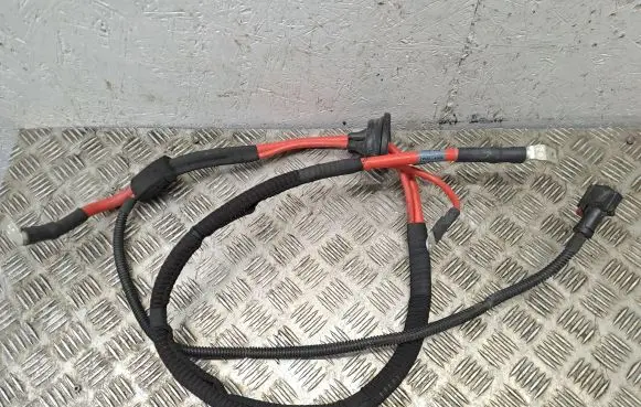 Audi Q7 4M Positive cable (battery) 4M0971225AT