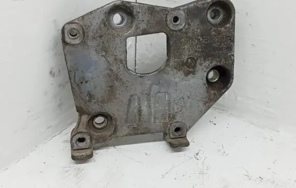 Mazda 3 II A/C compressor mount bracket R2AA15810 S5227