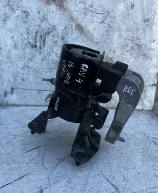 Toyota RAV 4 (XA50) Engine mount bracket