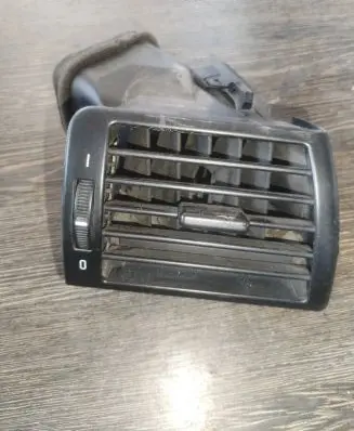 BMW 3 E46 Dash center air vent grill 8361898