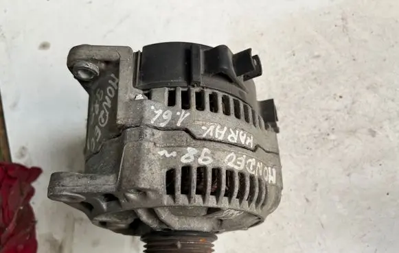 Ford Mondeo MK II Generator/alternator 93BB10300AG 0123212001