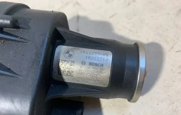BMW 5 F10 F11 Intake manifold valve actuator/motor 7811299