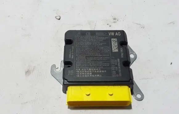 Audi A3 S3 8V Airbag control unit/module 5Q0959655J