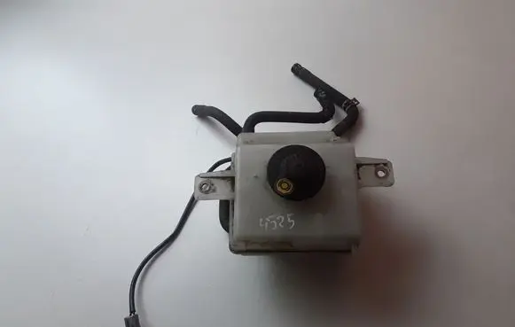 Toyota Auris E180 Brake fluid reservoir 4722012300