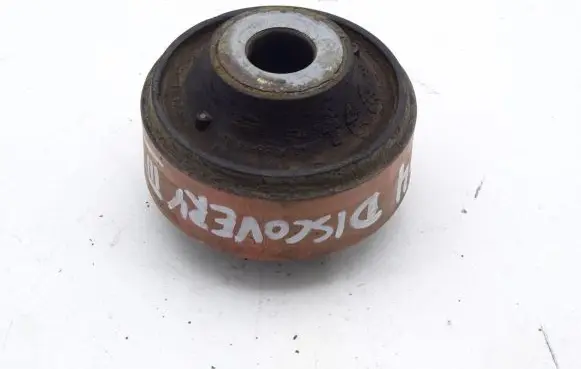 Land Rover Discovery 3 - LR3 Front wishbone bush KVF500161